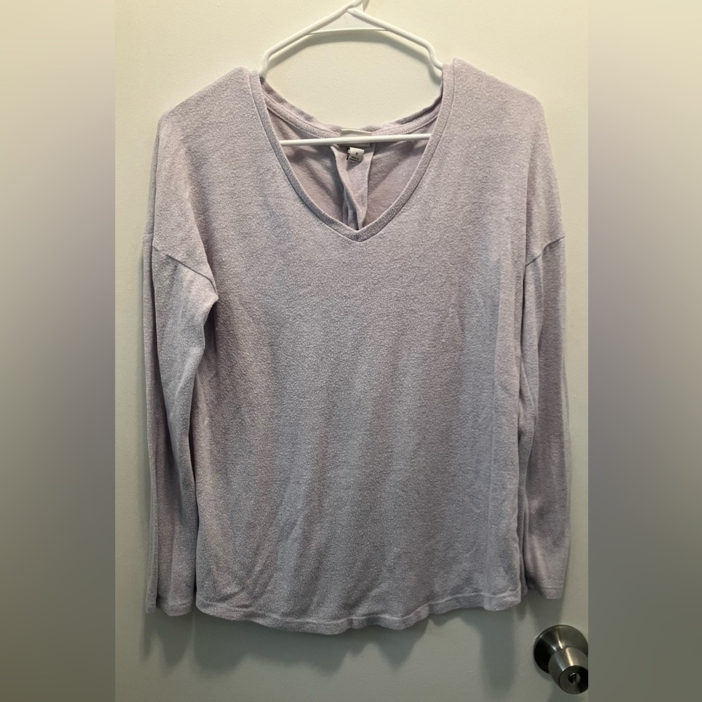 Women's V-Neck Long Sleeve Top - Light Purple Lavender